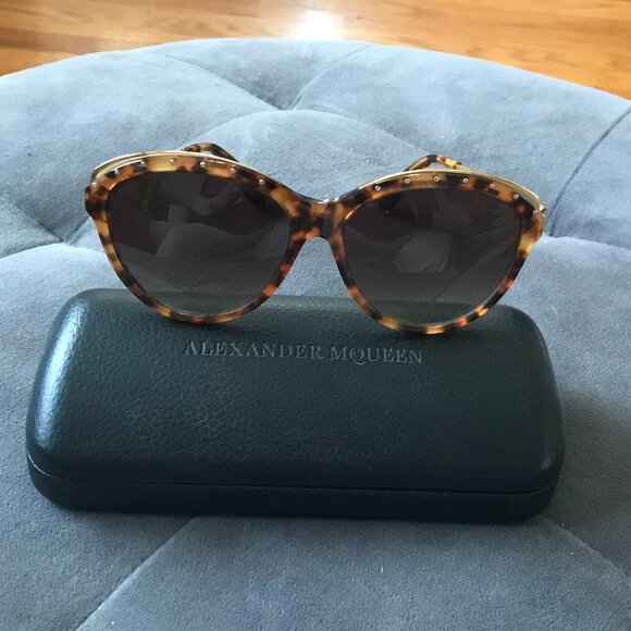Alexander McQueen 4241/S Havana Cat Eye Sunglasses Tortoise Frames w/ Studs - Picture 1 of 12